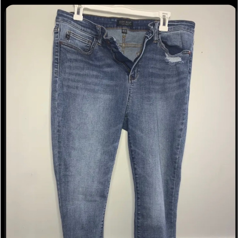 Judy Blue Wide Spaces High Rise Skinny Raw Hem Distressed 15/32